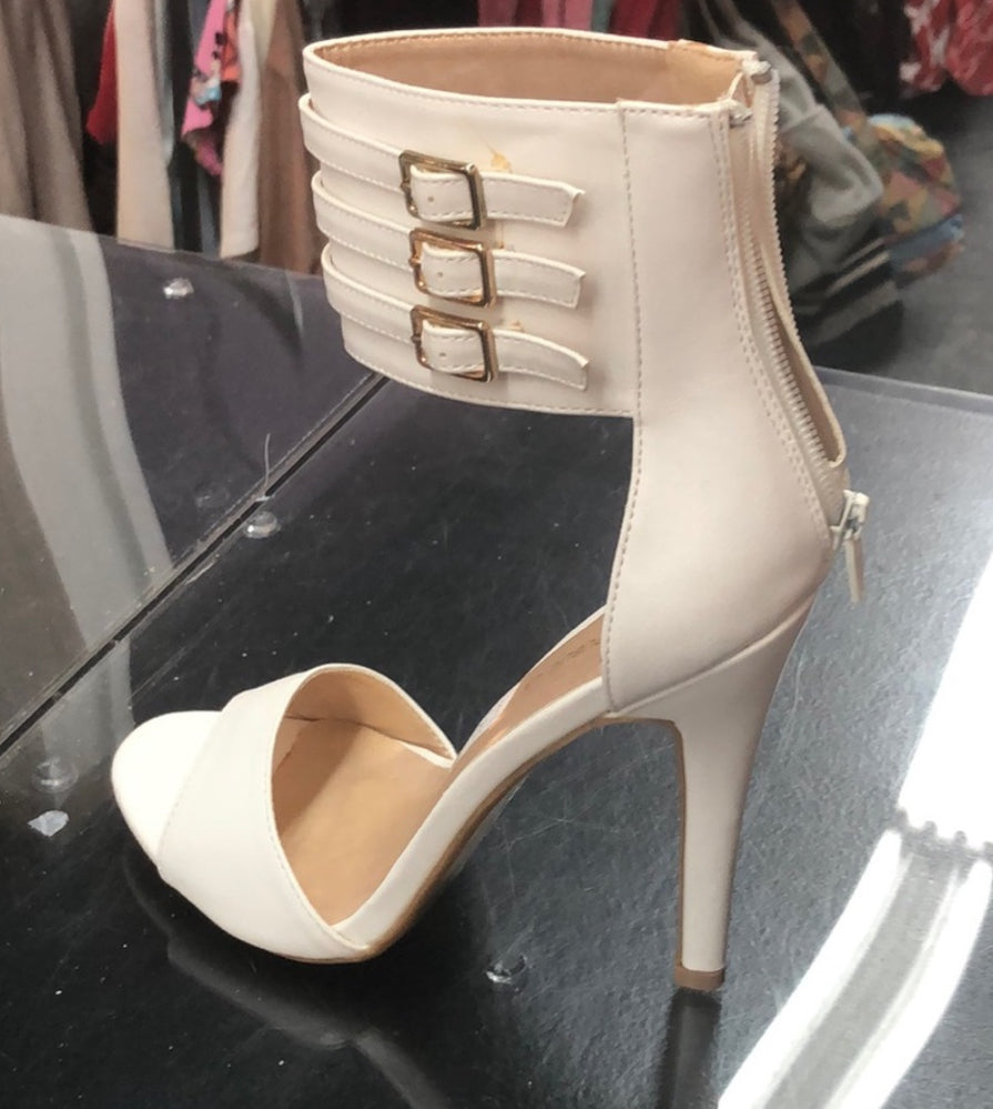 Size 7 ivory heels