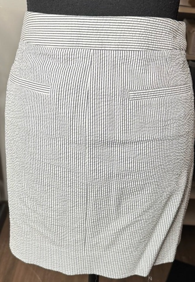 Size 4 J Crew pinstripe seersucker mini skirt