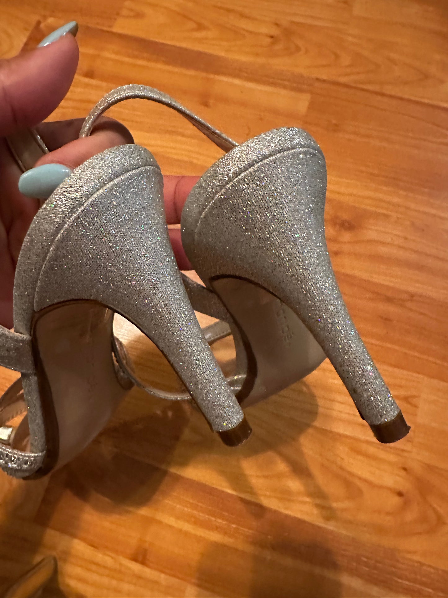 Size 6 Maripe sparkly silver strappy heeled