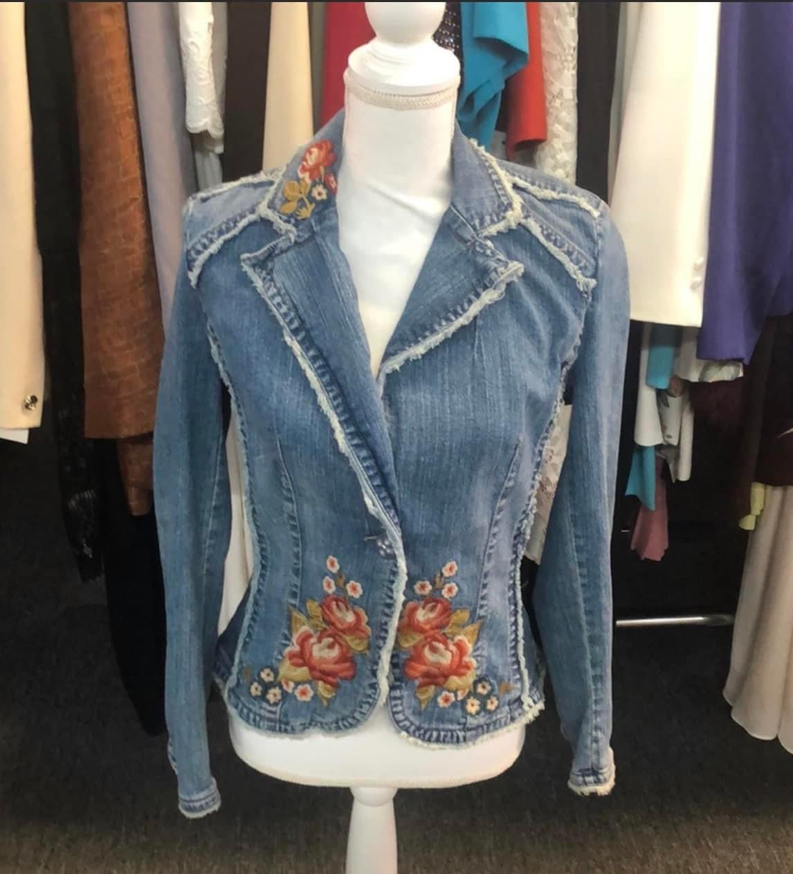 Denim jacket with floral appliqué