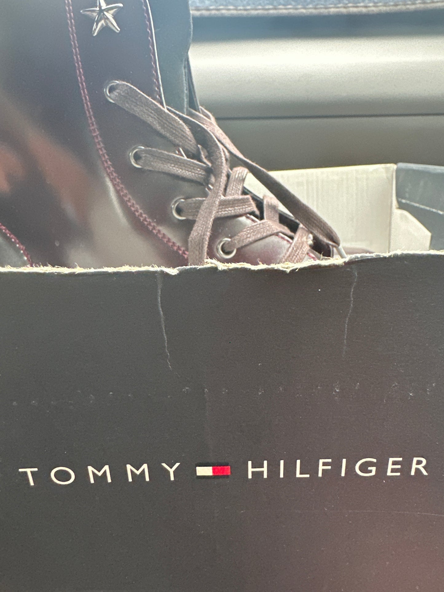 New Size 9 burgundy Tommy Hilfiger Women's PALMYR Combat Boot