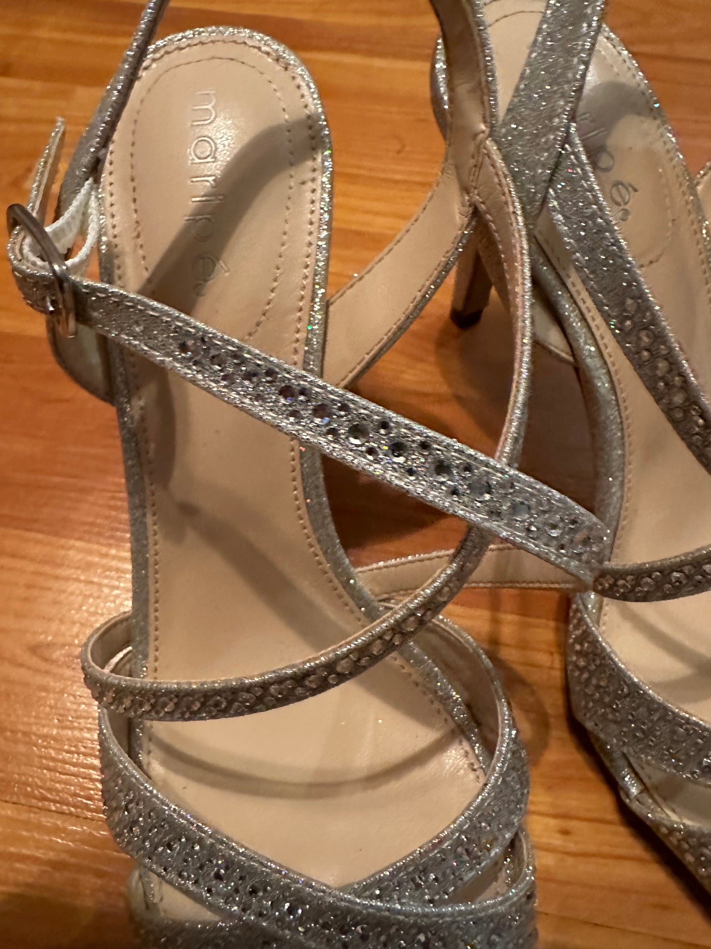 Size 6 Maripe sparkly silver strappy heeled