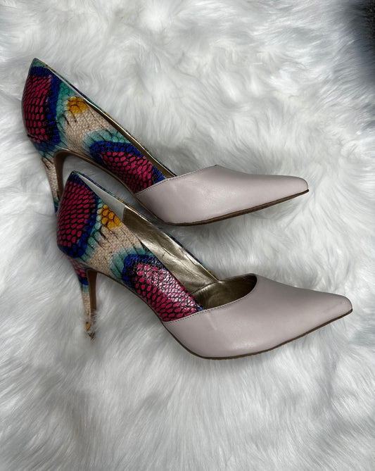 Size 11M Audrey Brooke nude colorful snakeskin pumps