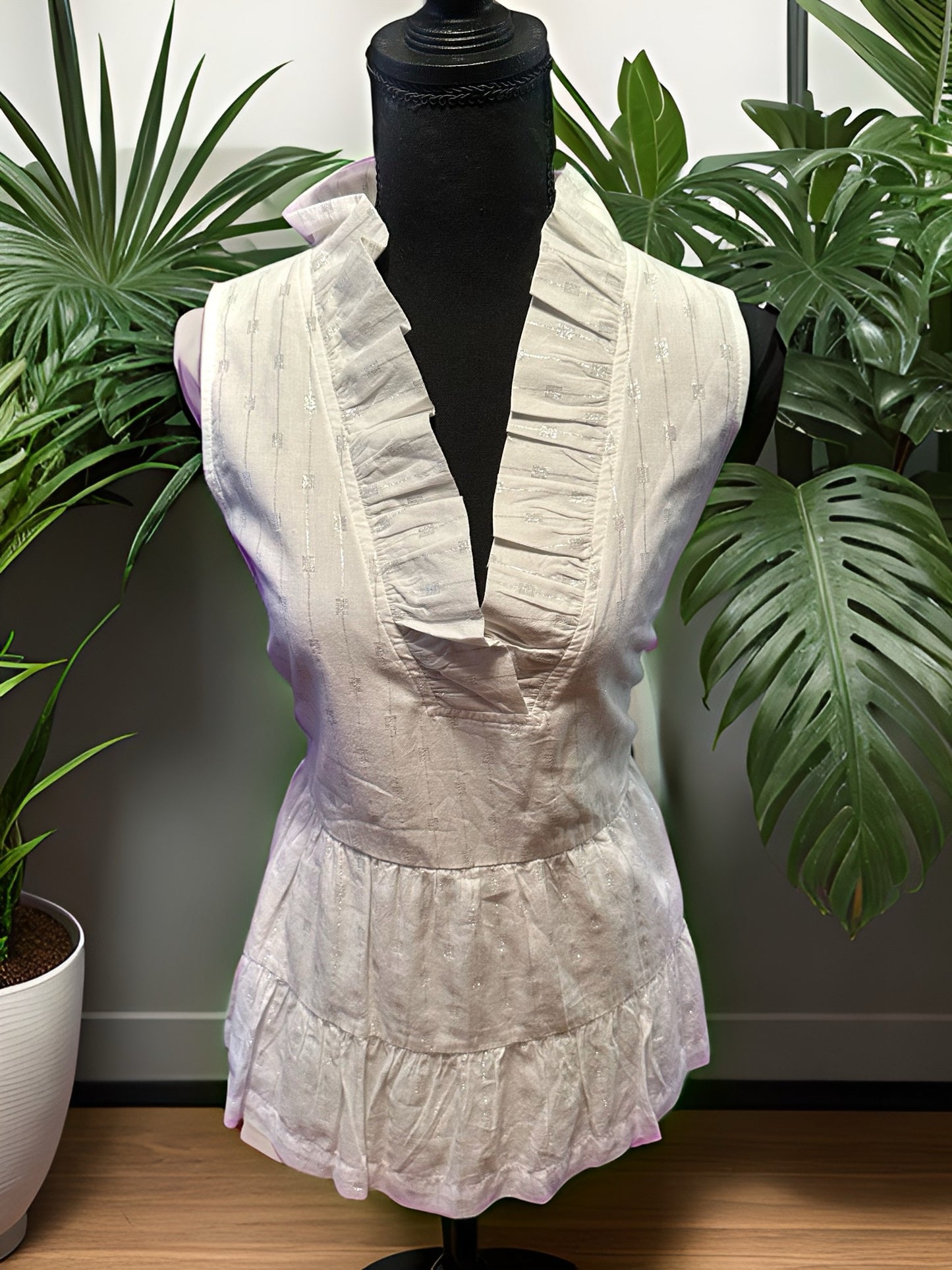 Size L NWT white top with ruffles