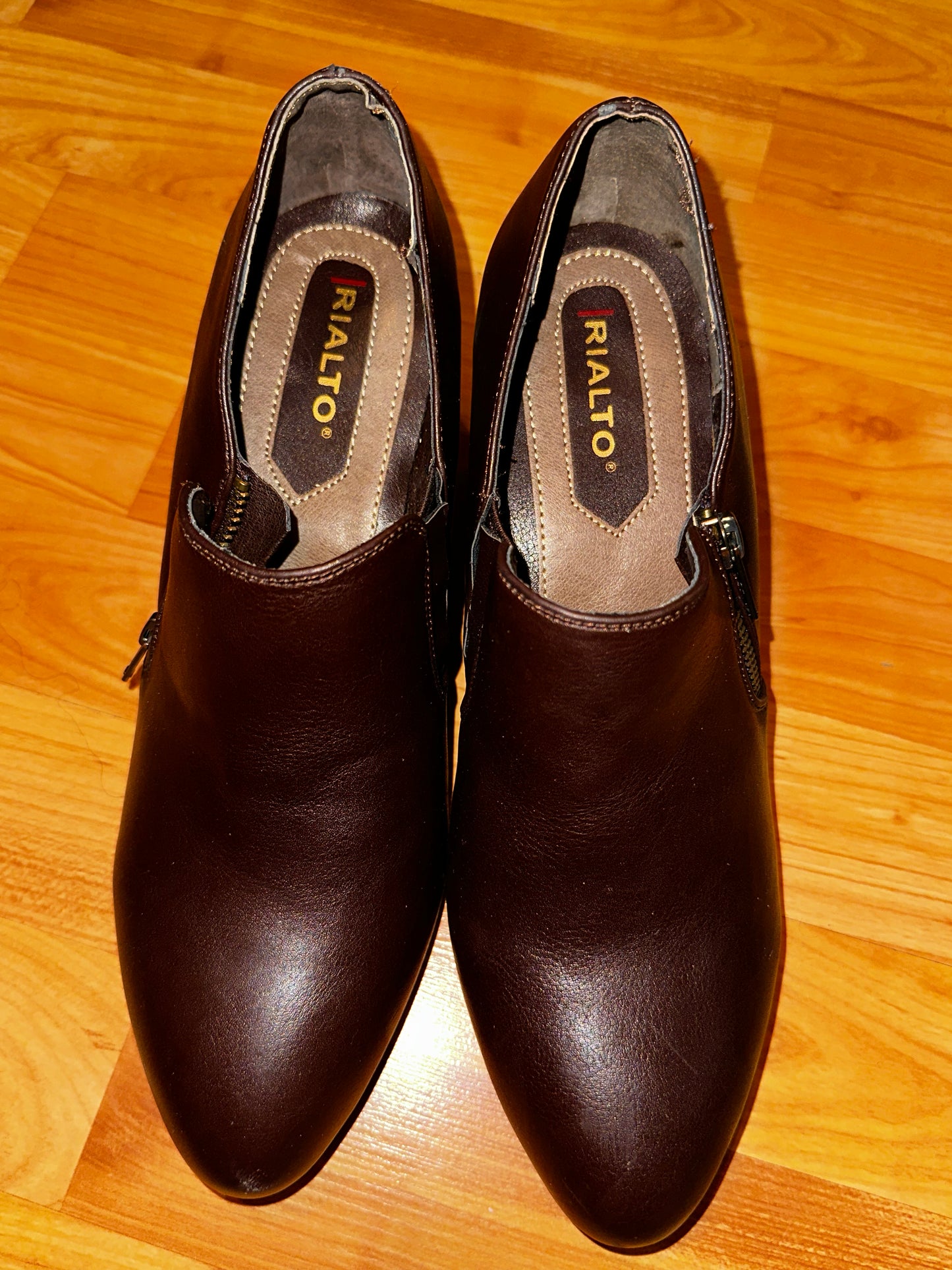 Size 9.5 brown Rialto booties