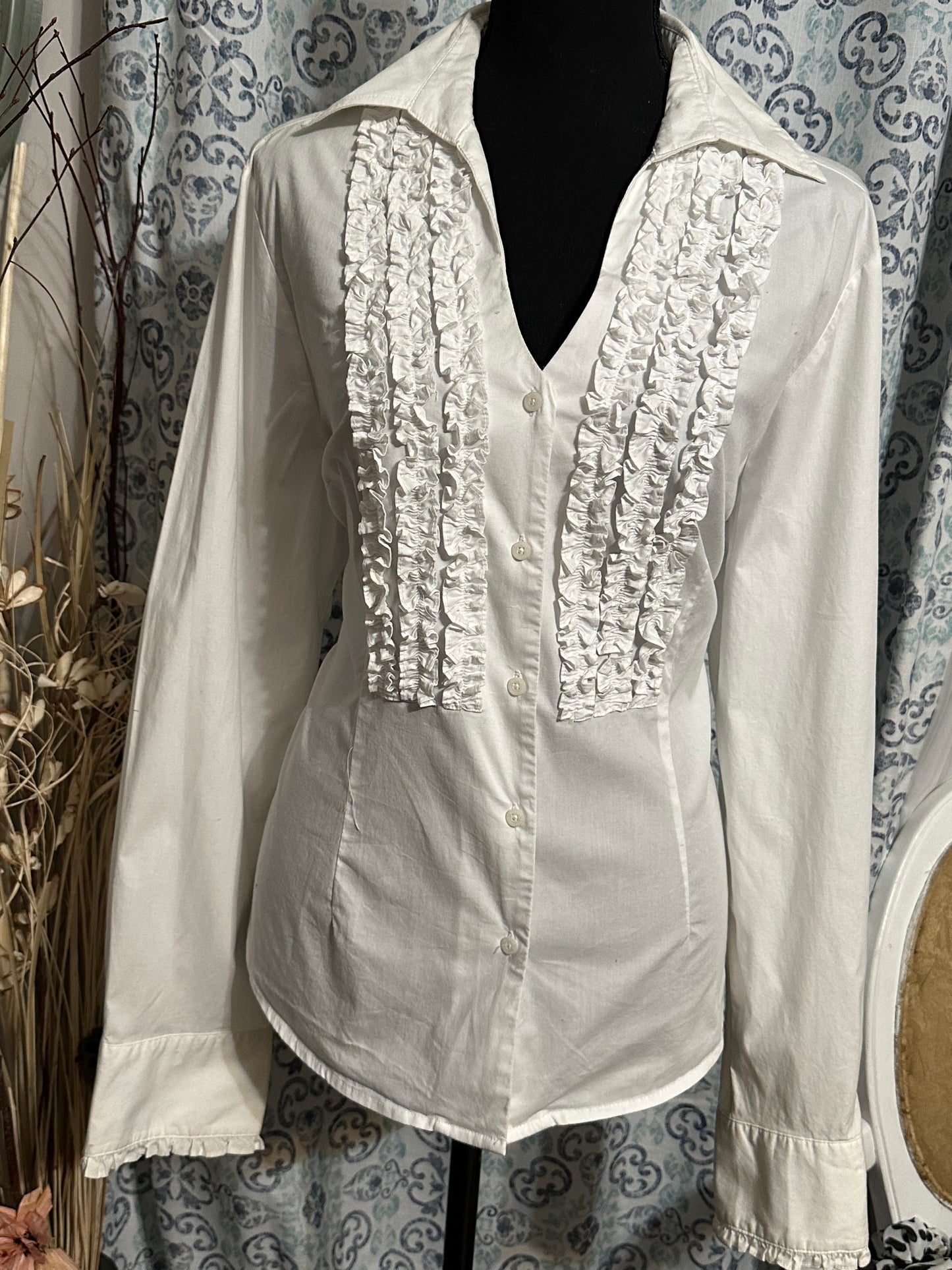 Size L white tuxedo blouse