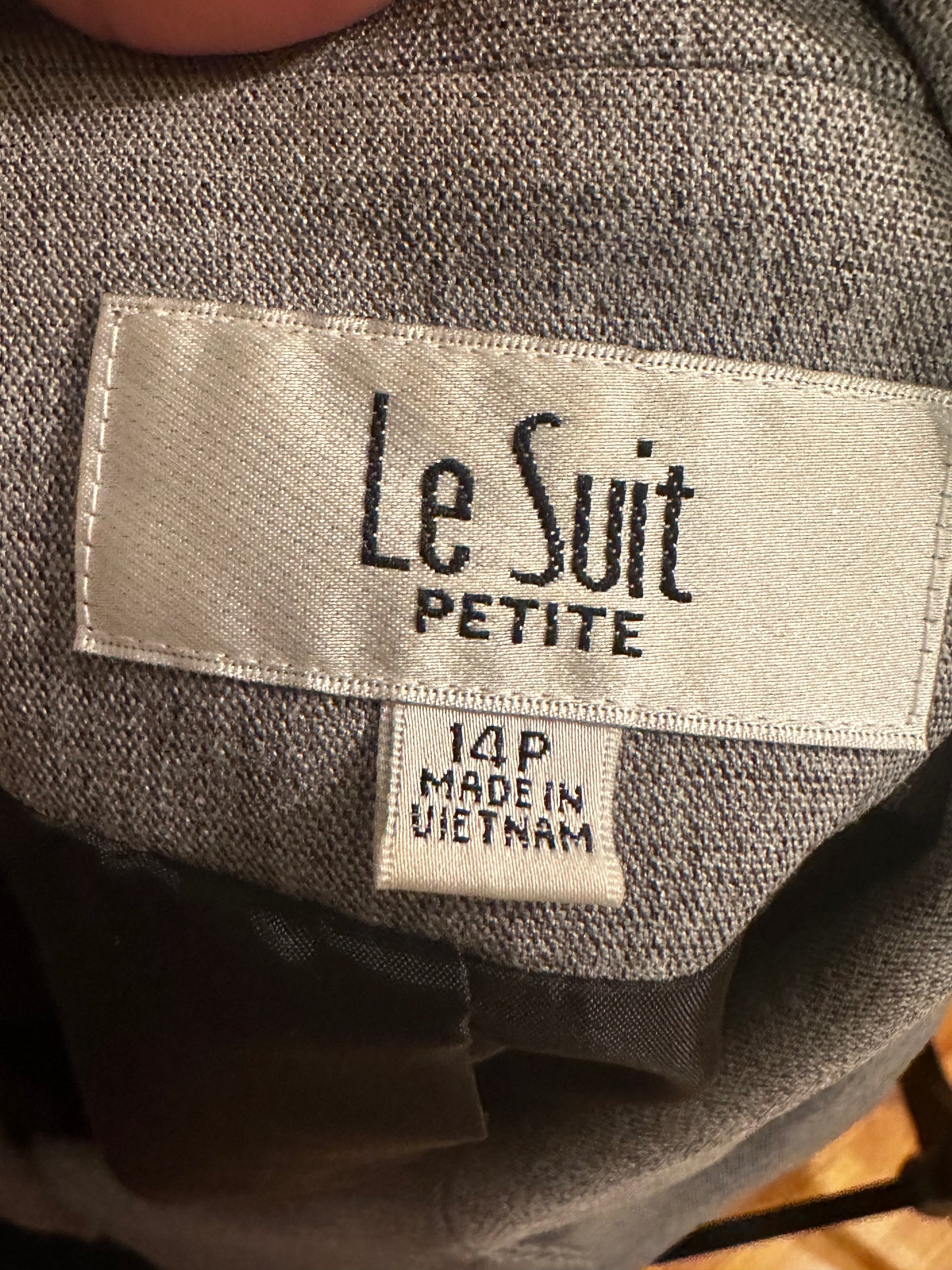 Size 14P Le Suit Petite gray blazer