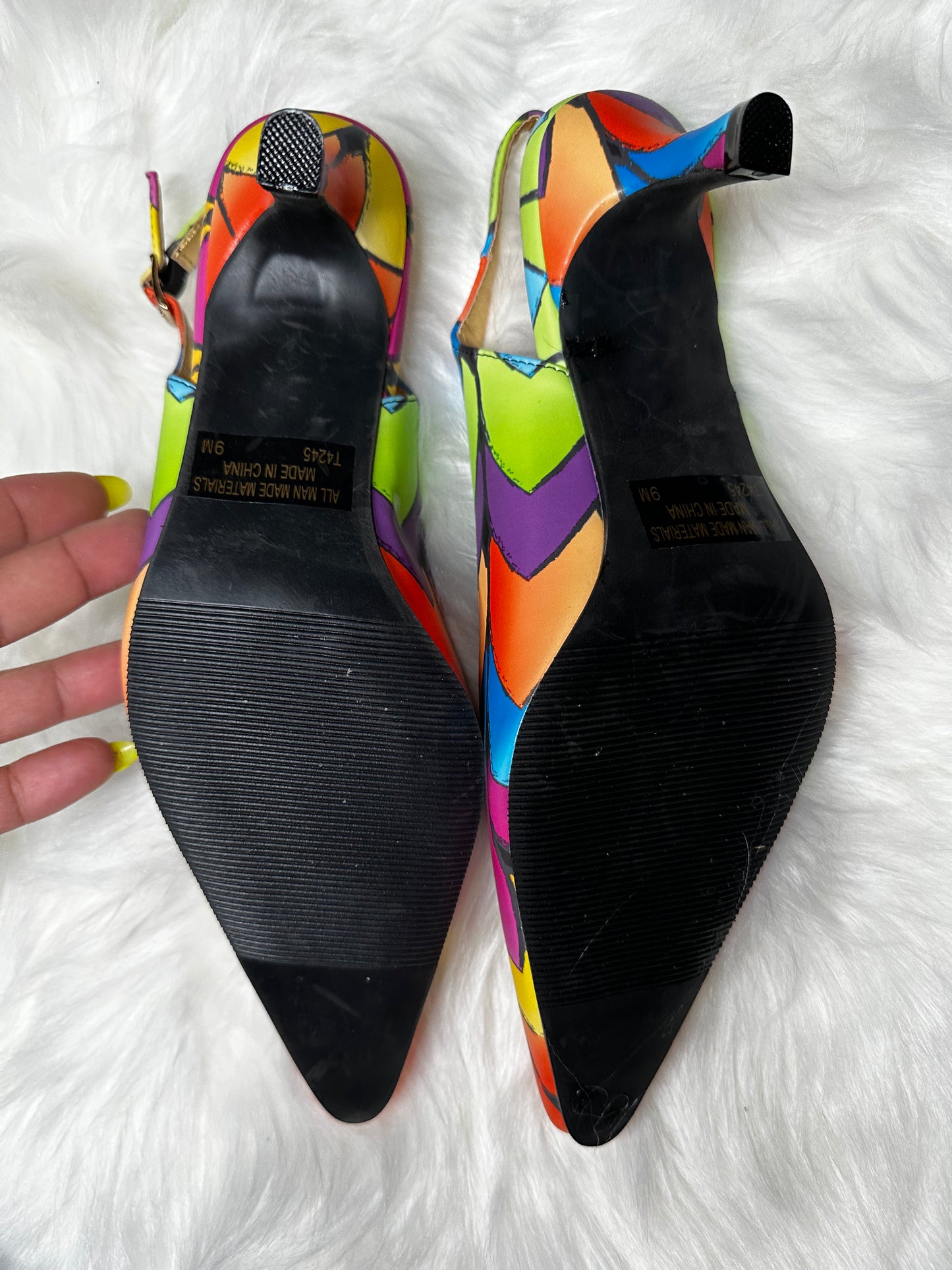 Size 9M  EY Boutique colorful heels