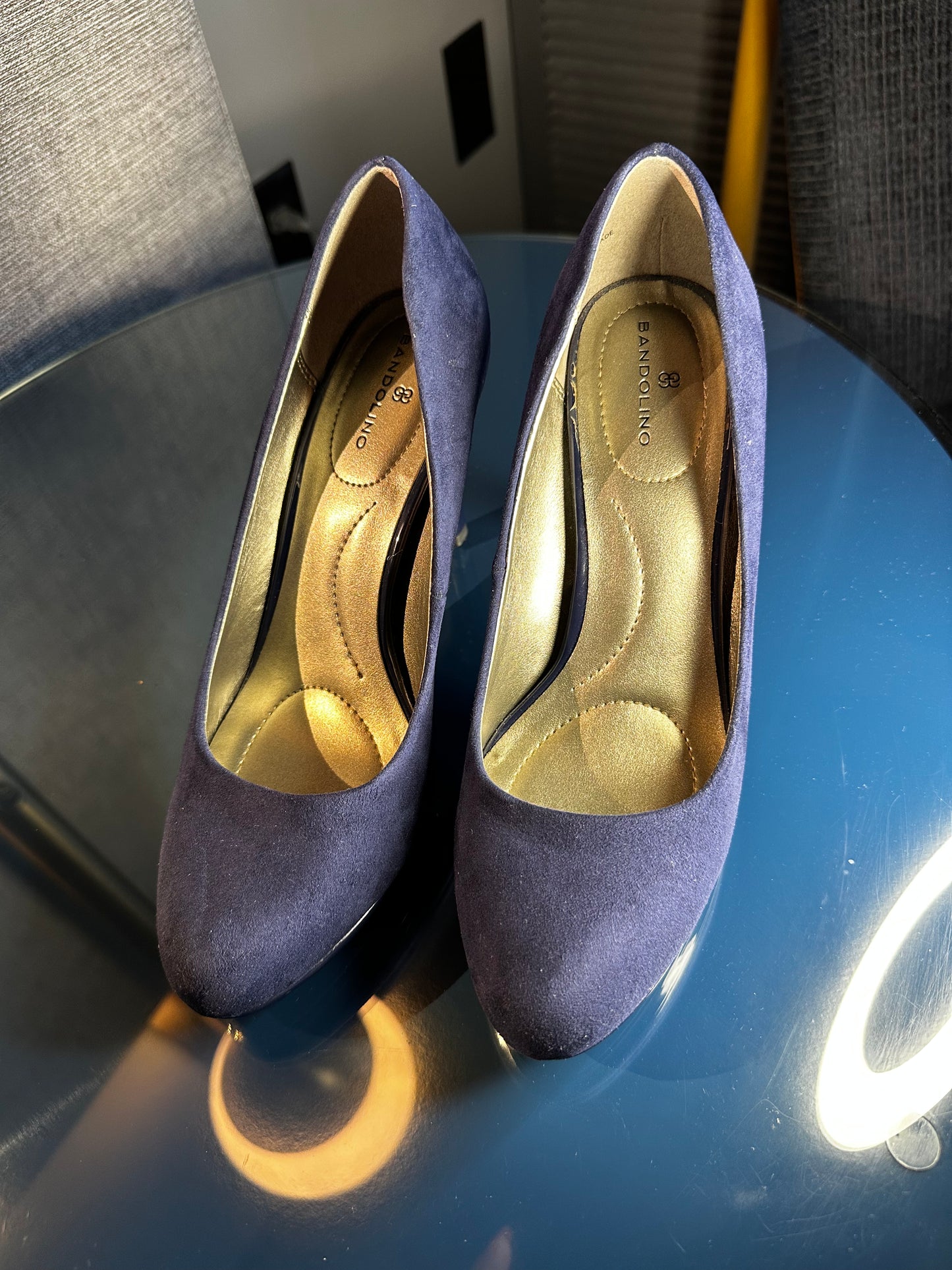 Size 6 Bandolino blue pumps