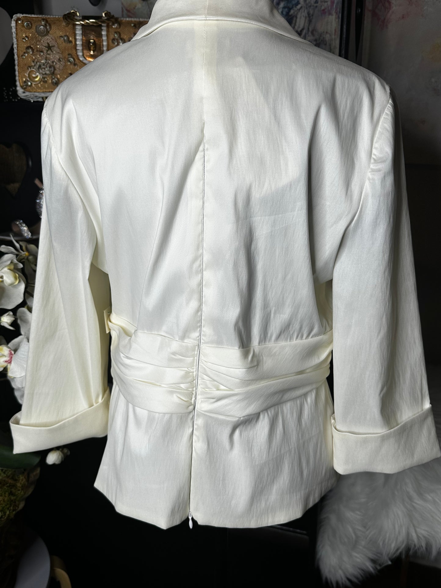 Size XL ivory NWT blouse