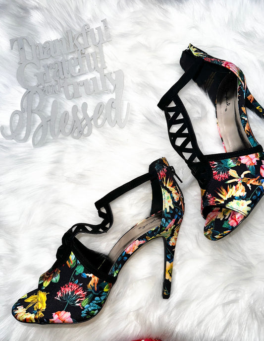 Size 8.5 Stilettos High Floral Platform Heel Ankle Strap Back Zipper Dress Shoes