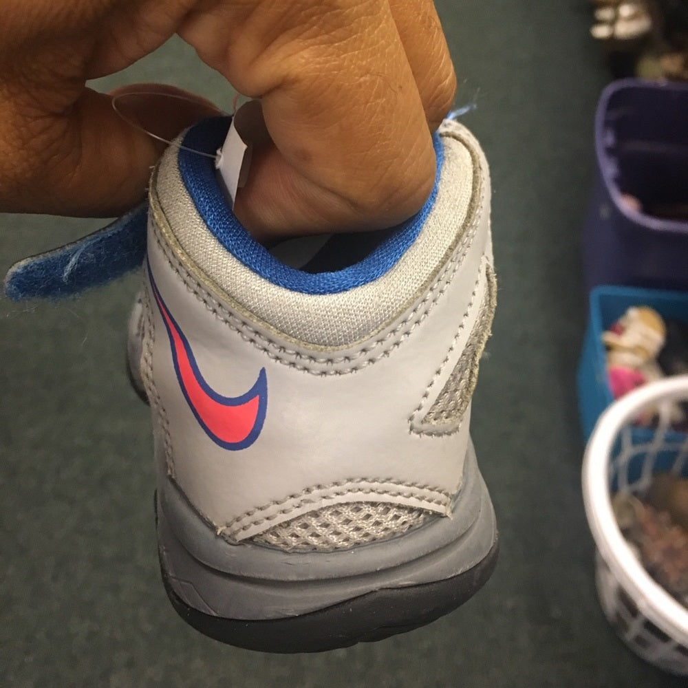 Size 9C kids sneakers Preowned