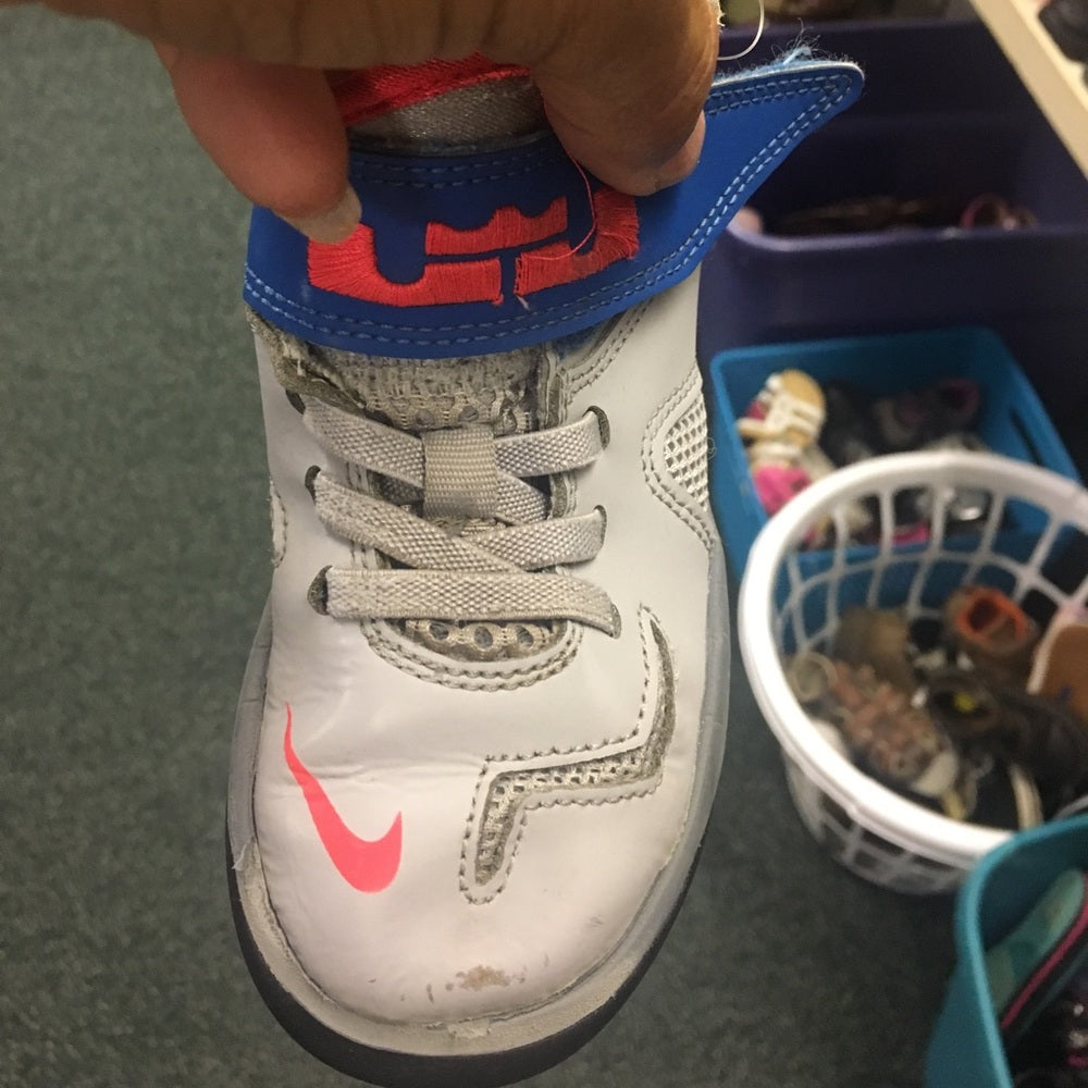 Size 9C kids sneakers Preowned