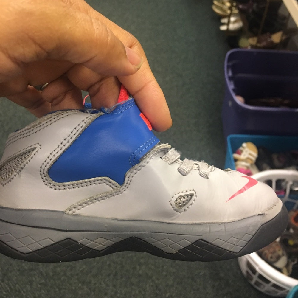 Size 9C kids sneakers Preowned