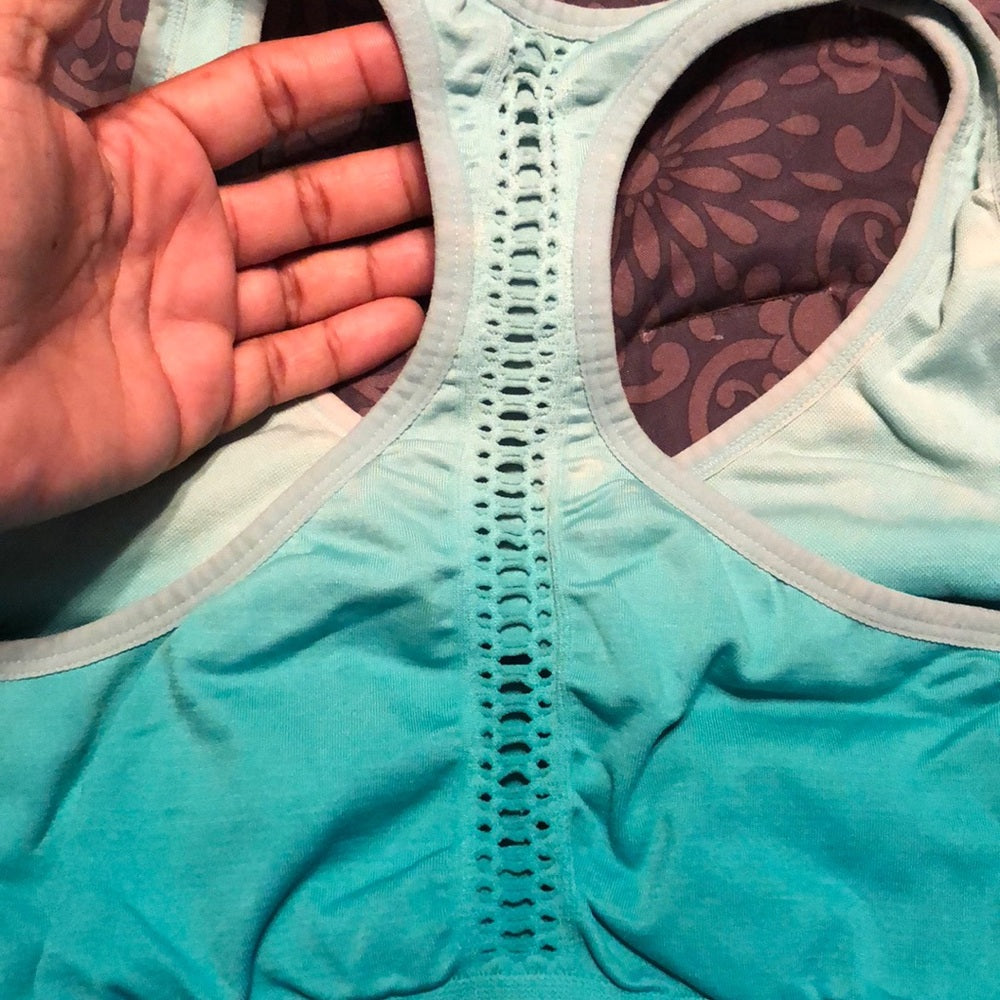 Size medium sports bra.