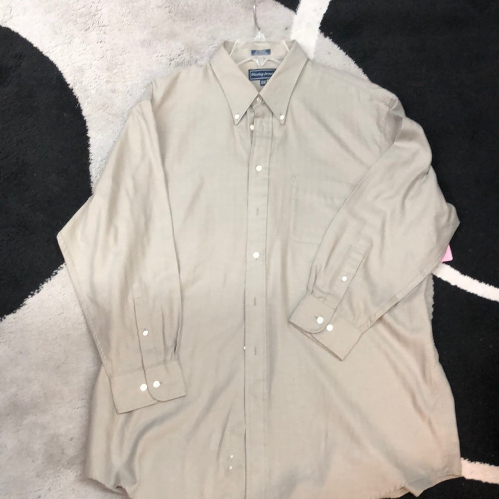 Size 17 1/2 men’s Britton down shirt