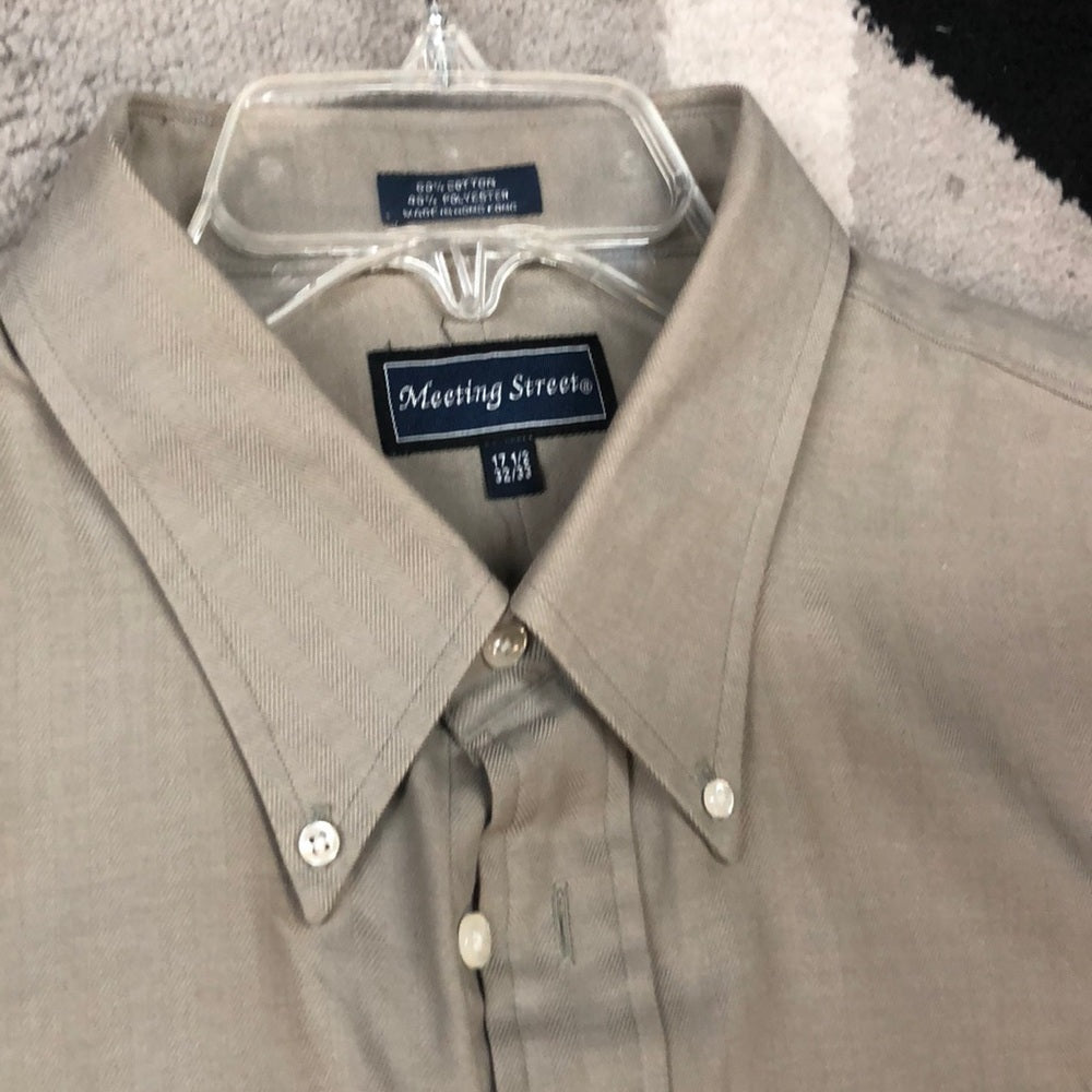 Size 17 1/2 men’s Britton down shirt