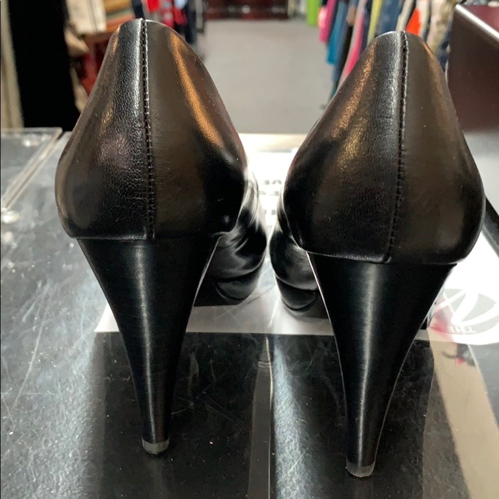 Size 8 Medium black peep toe Style & Co heels