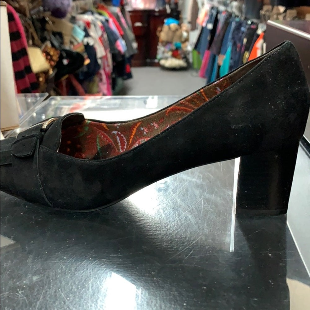 Size 8 black Aigner heels