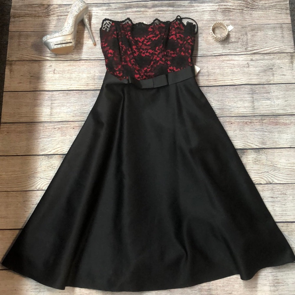 Betsy & Adam size 4 red & black formal dress