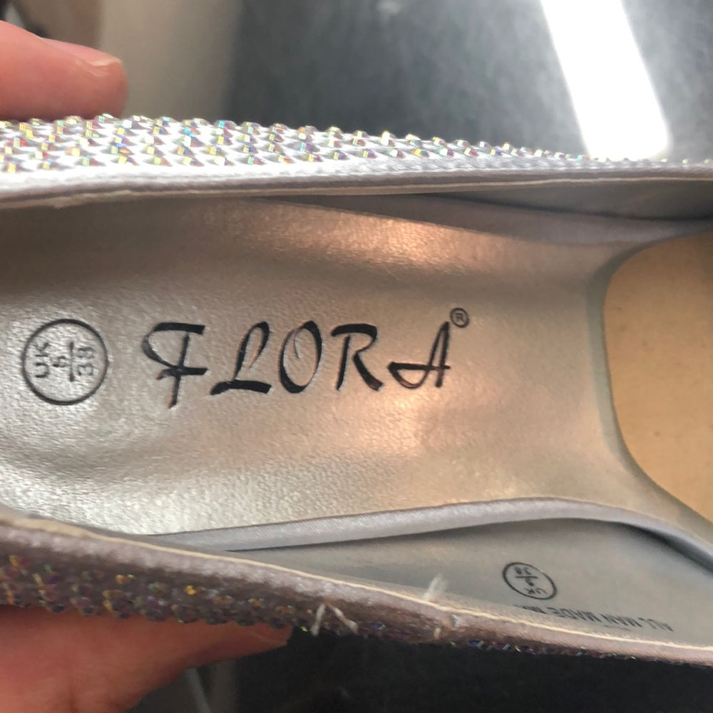 Flora silver with sequins size 7 heels