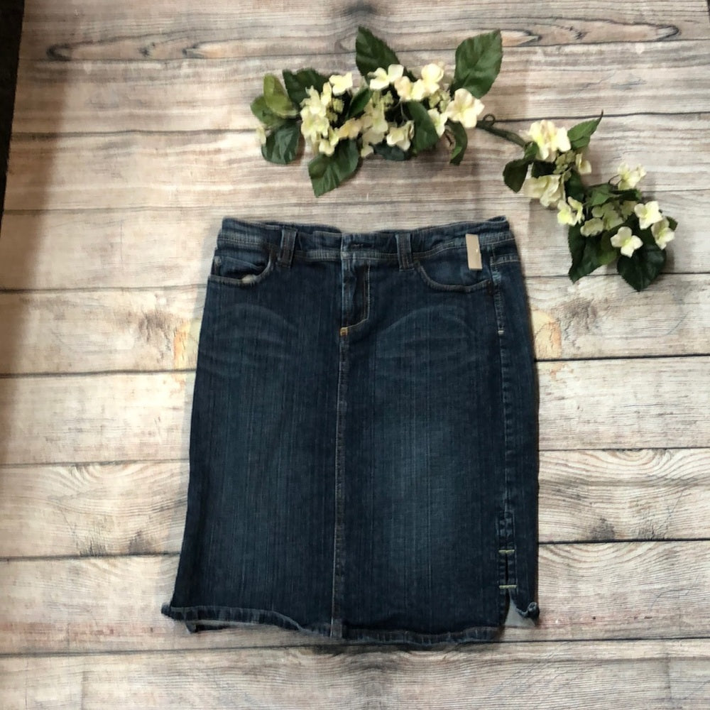 Refuge size 9 jean juniors skirt