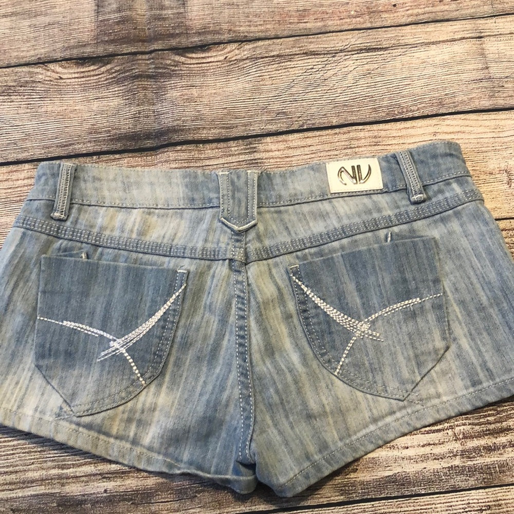 NV size 9 juniors light blue jean shorts