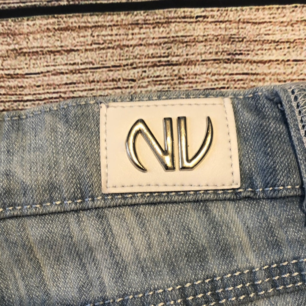 NV size 9 juniors light blue jean shorts