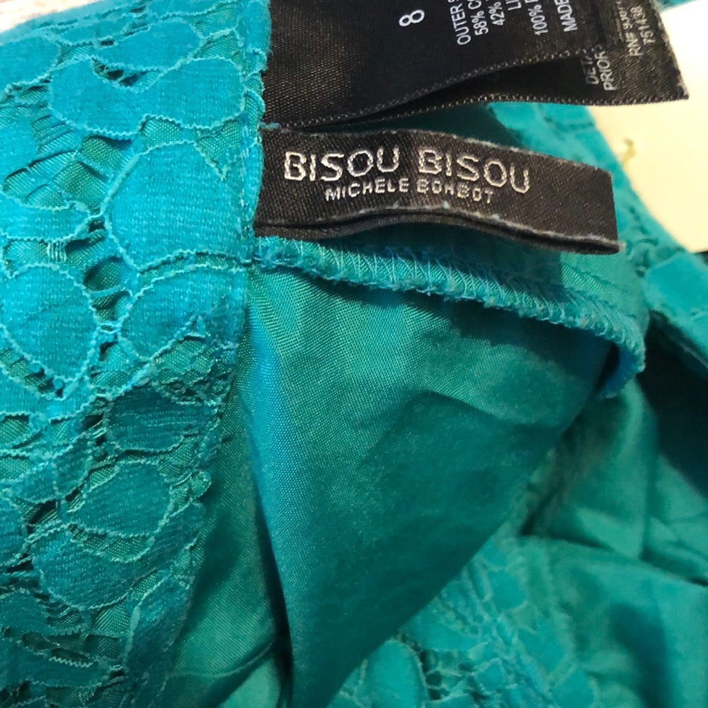 Bisou Bisou size 8 green skirt