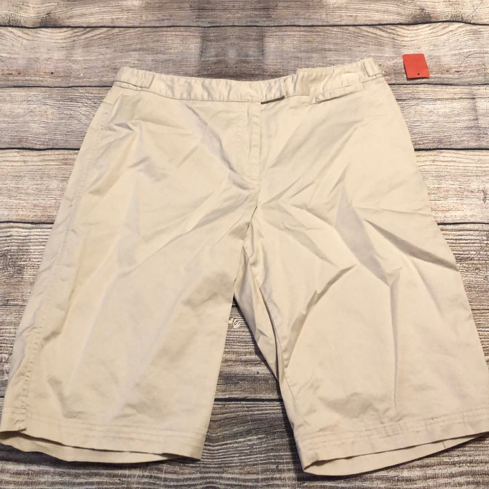 Rafella Petites size 8p tan lady’s shorts