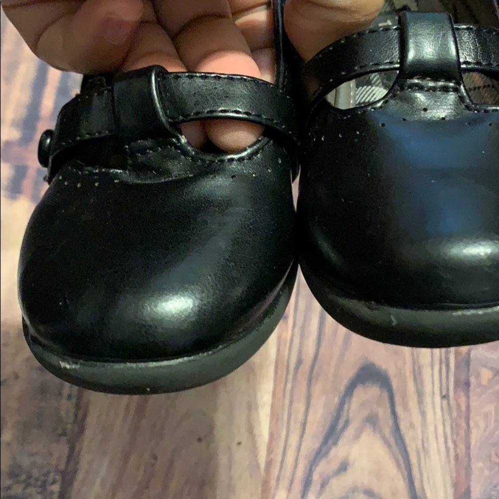 Size 10 girls uniform dress shoes