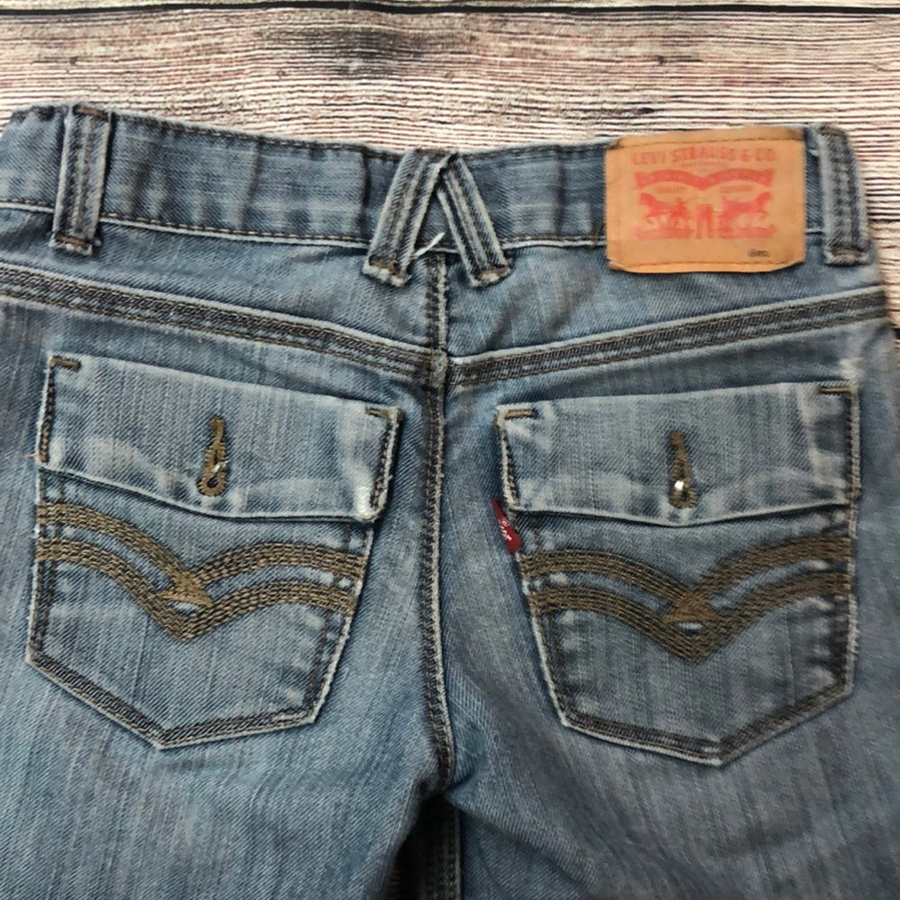 Levi’s sz 6 regular girls shorts