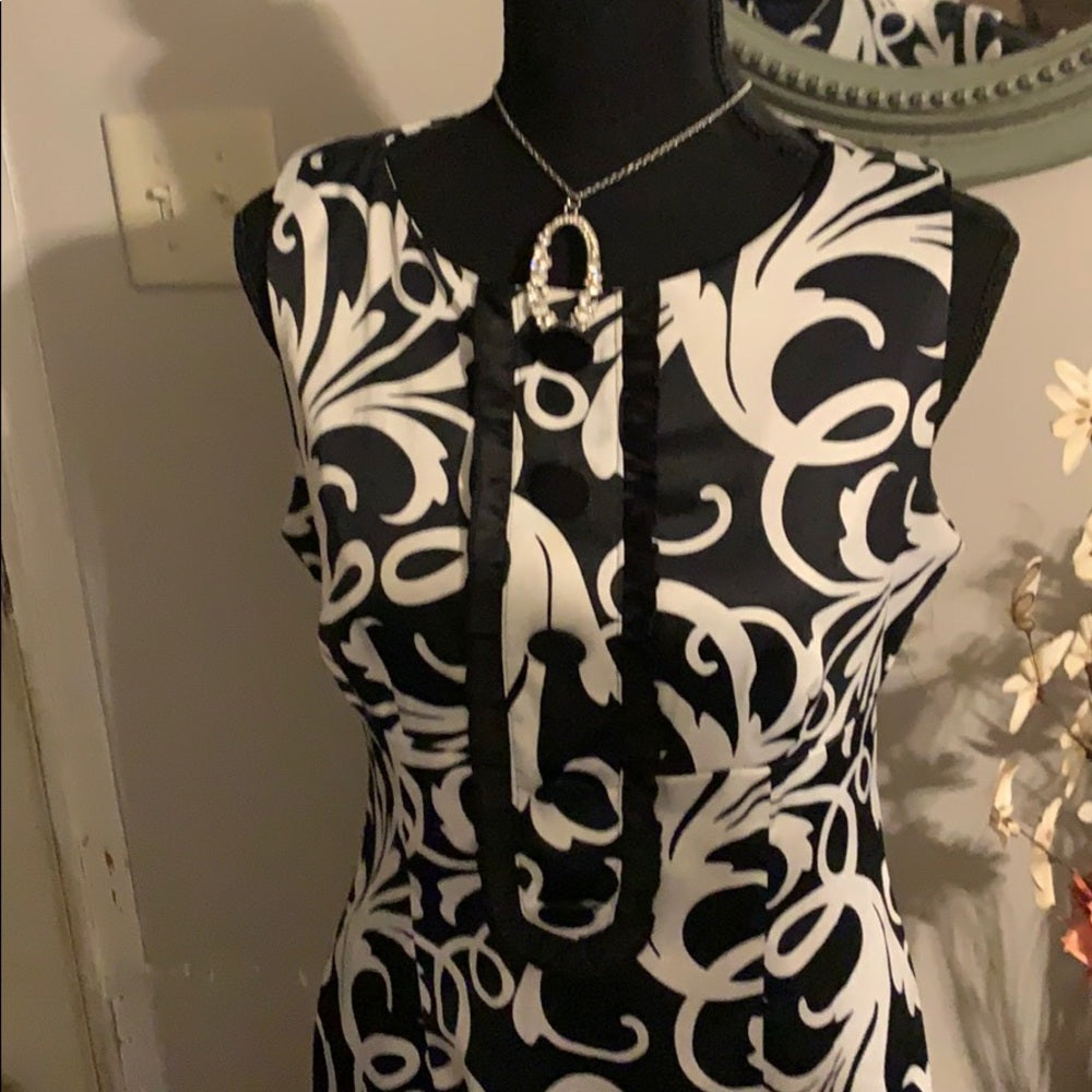 Size 6 London Times black and white dress.