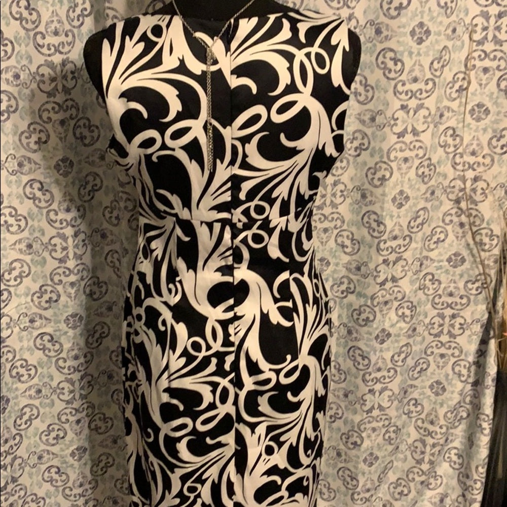 Size 6 London Times black and white dress.