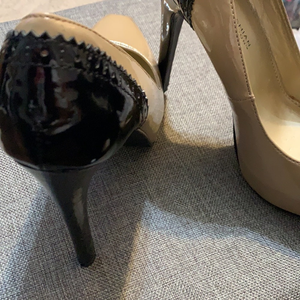 Size 9 Kardashian Kollection 4.75” heels