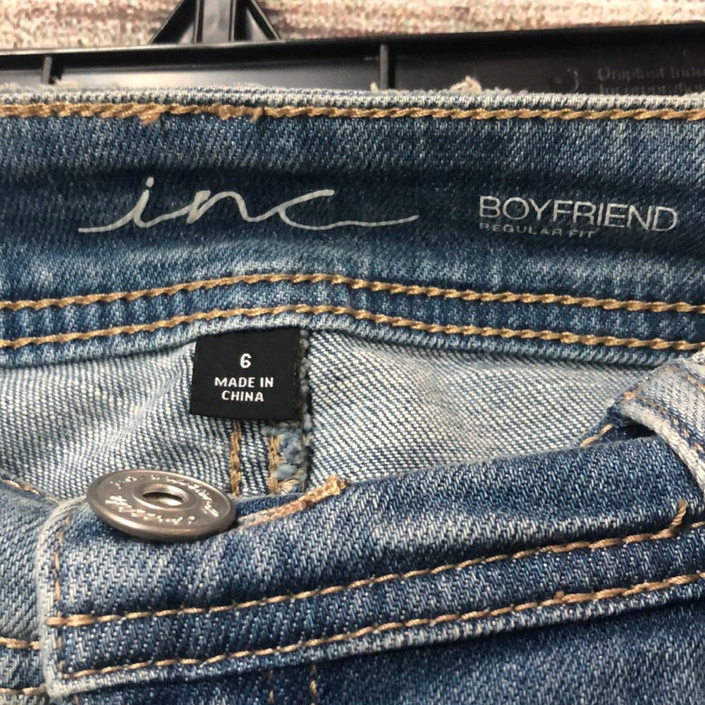 inc sz 6 lady’s blue jeans