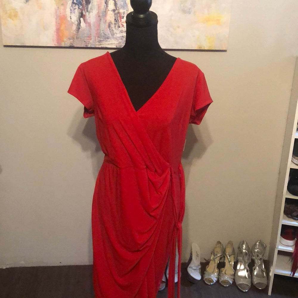 INC sz Medium lady’s red dress