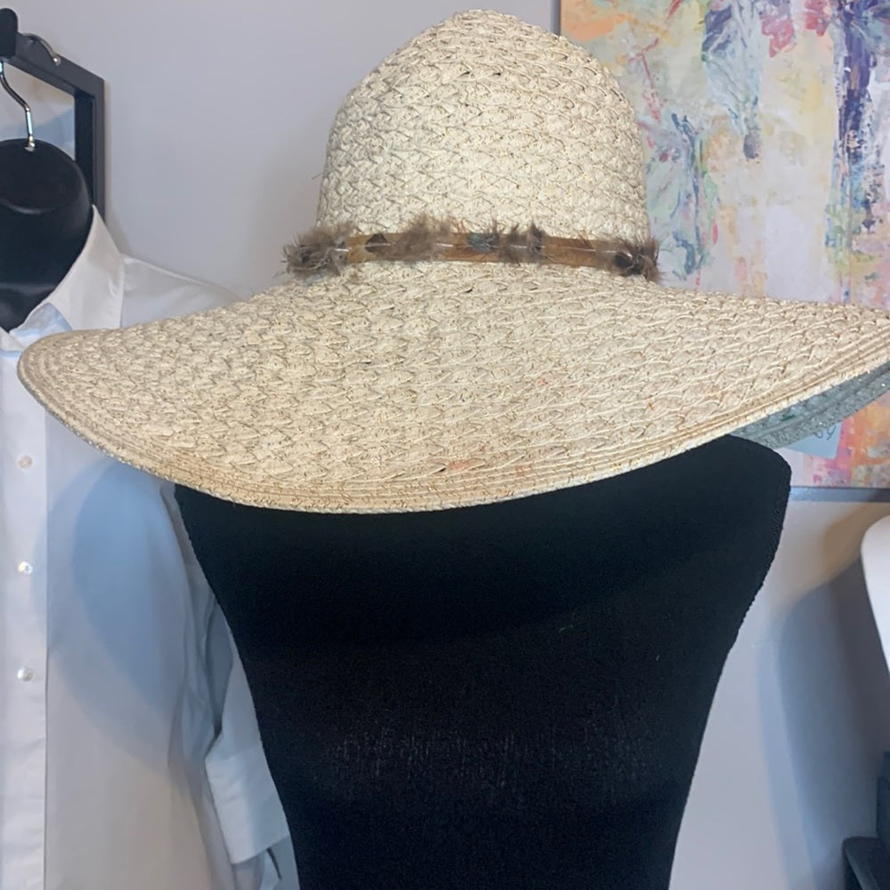 Oversized floppy straw hat by Aldo