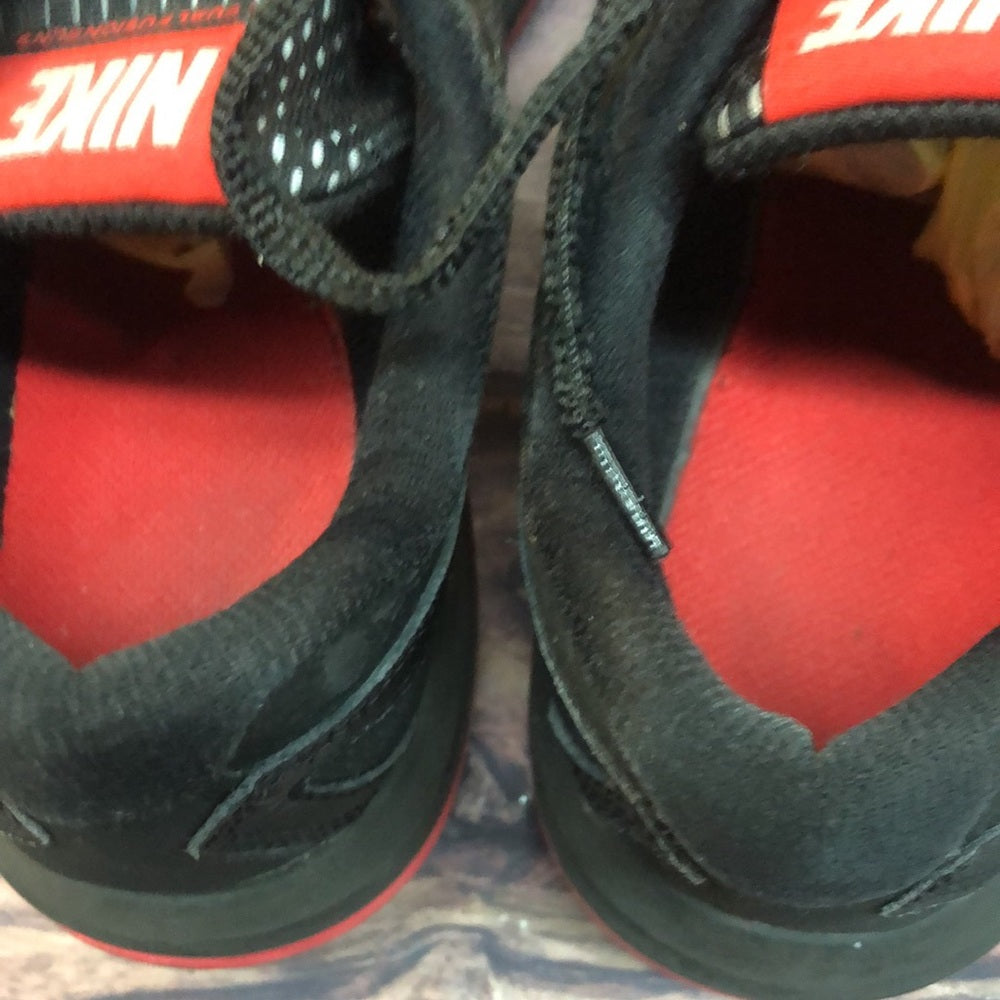 Nike sz 4.5 boys red & black sneakers