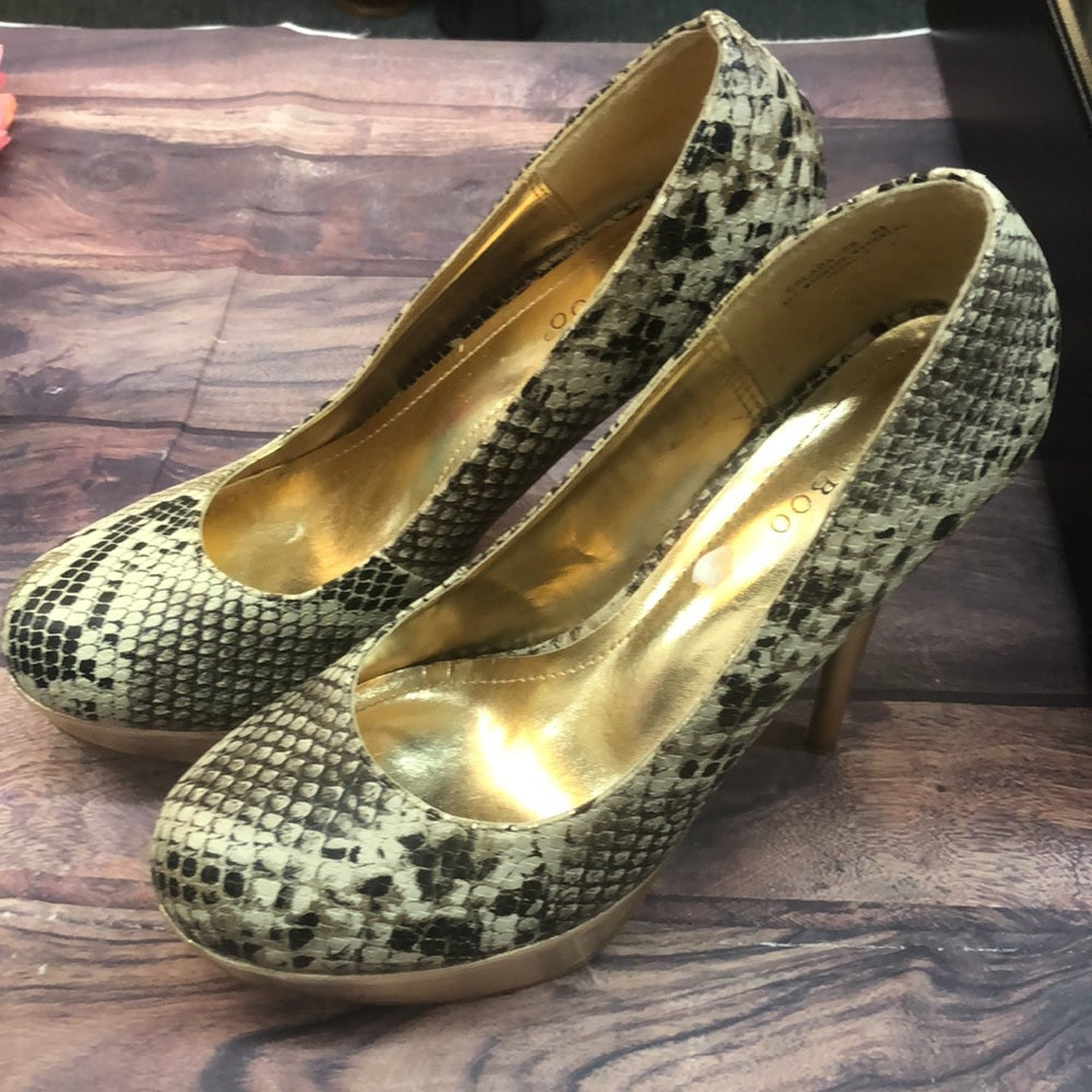 Bamboo sz 8.5 snakeskin women shoes