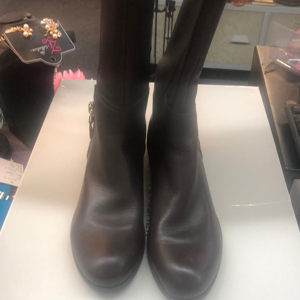 Marc Fisher sz 9 women brown boots