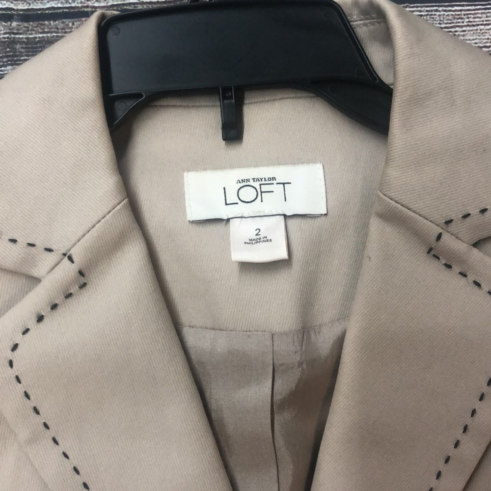 Loft sz 2 tan blazer